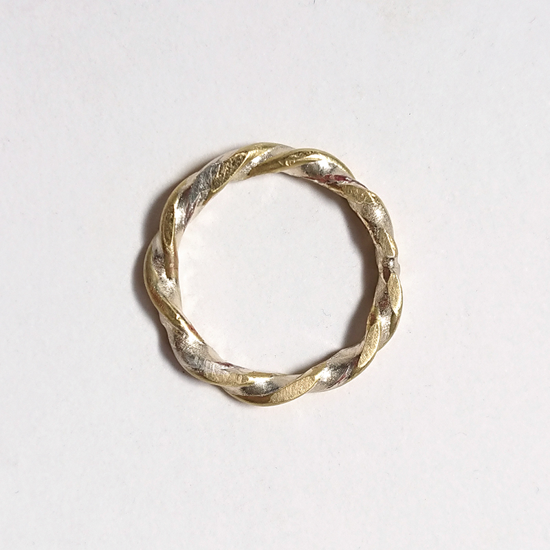 Bague argent et laiton d'une élève